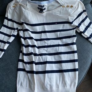 Tommy Hilfiger Pima cotton blend sweater. Size M.
